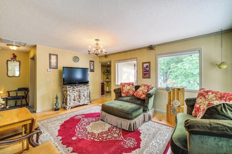 2 Bedrooms Cottage
