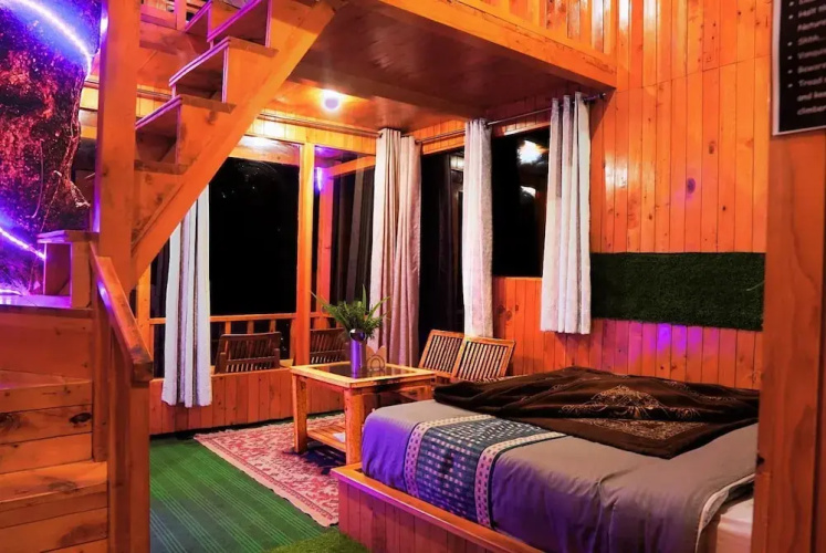 WOW Treehouse & Cottages