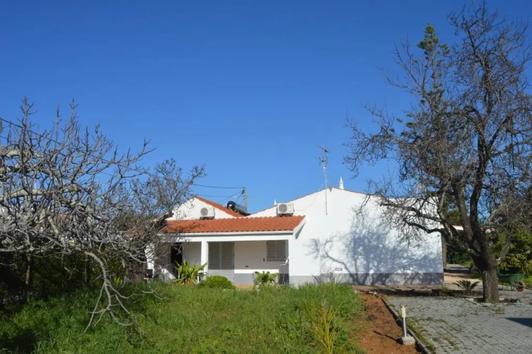 2 Bedrooms Cottage