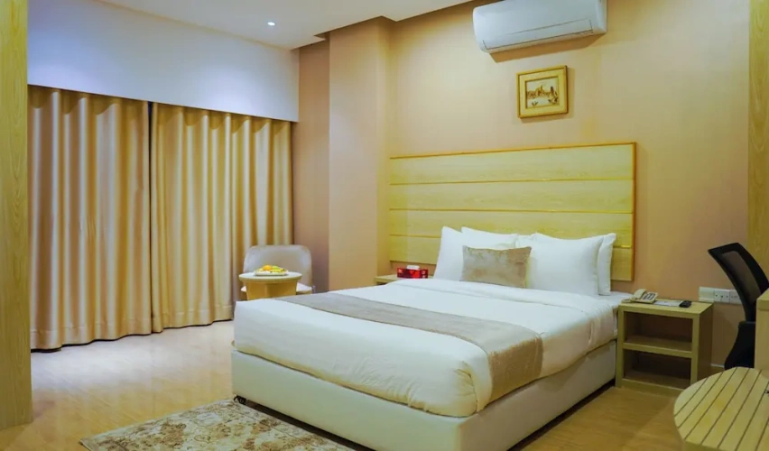Deluxe Double room with city view