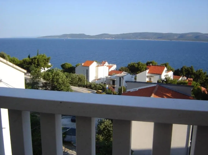 2 Bedrooms Apartment with sea view