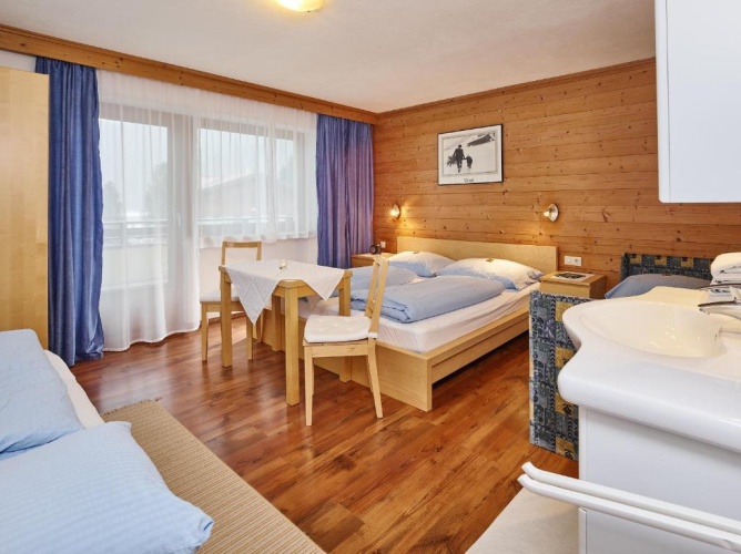 2 Bedrooms Apartment