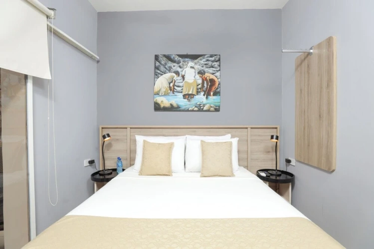 Deluxe Suite