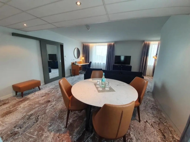 1 Bedroom Double Suite