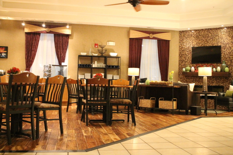 Best Western Plus Des Moines West Inn & Suites photo 38