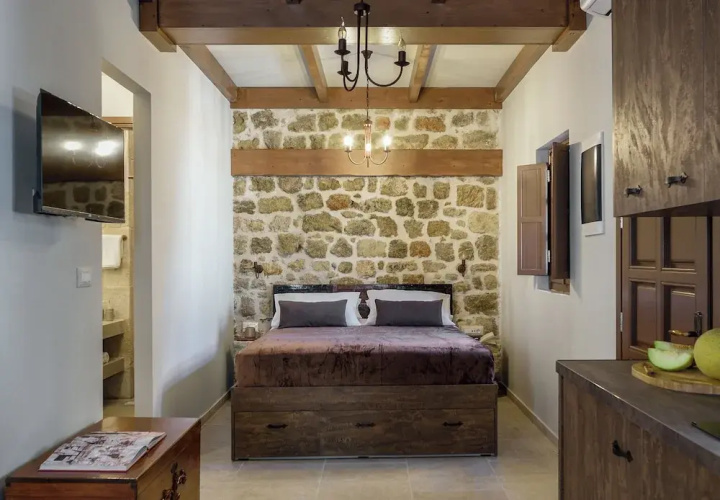 Spanish Knights Inn