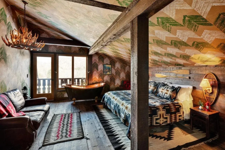Urban Cowboy Lodge