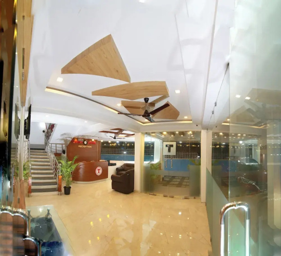 Gateway Airport Hotel