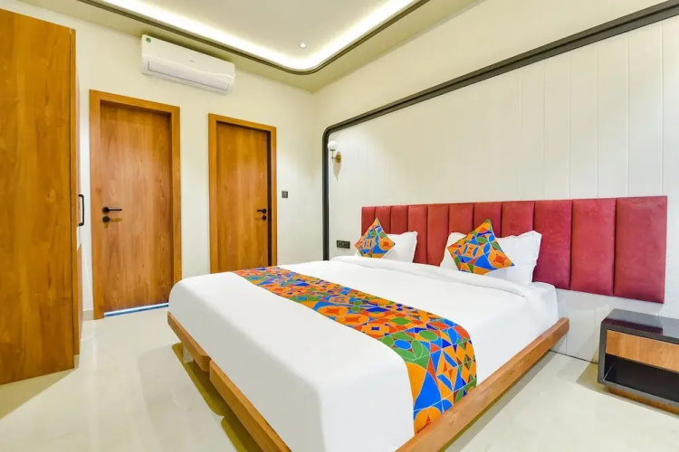 Vaibhavya Hotel and Restaurant-Udaipur