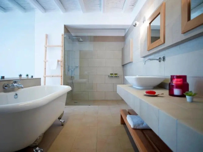Deluxe Double room with balcony and with partial sea view