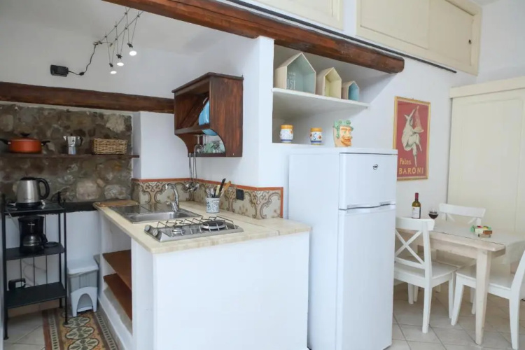 SELF Apartments - Coastal Suite and Central Balcony