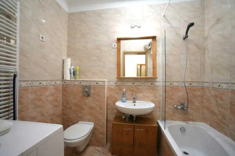 Astra Apartments