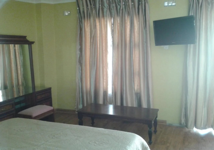 Suburbian Lodge