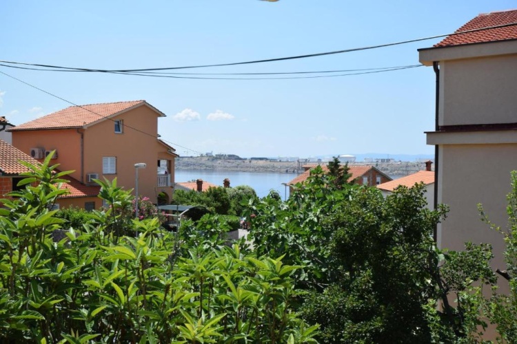 1 Bedroom Apartment with balcony