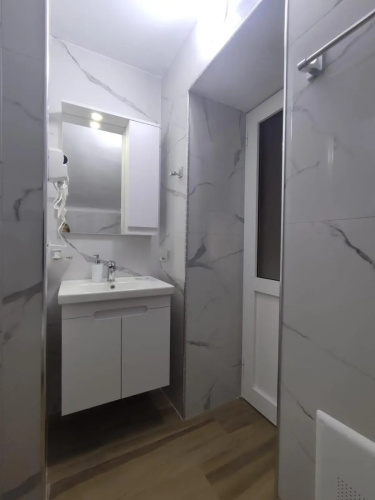 Eni entire guesthouse