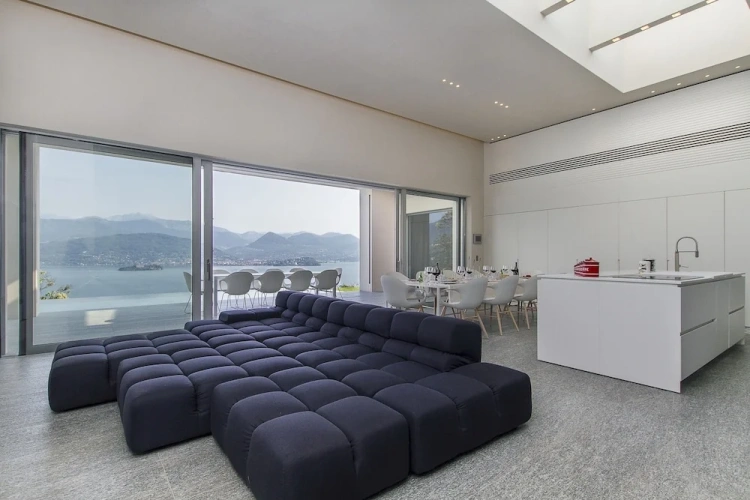 4 Bedrooms Villa with garden view