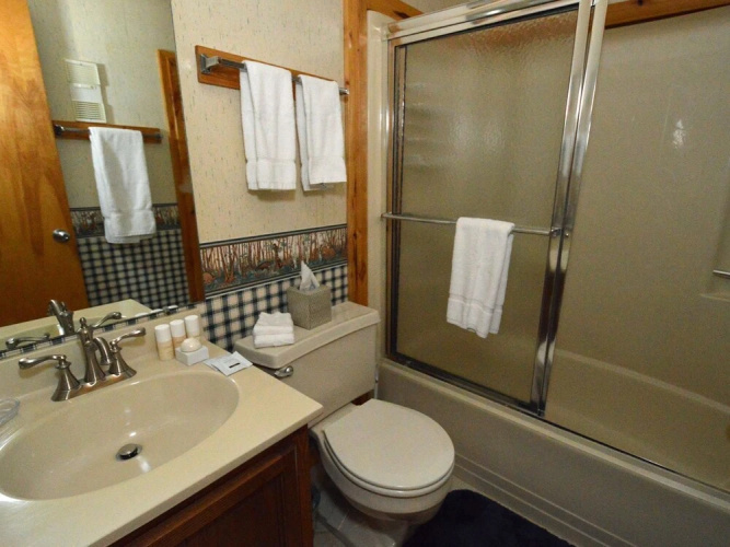 2 Br Powderidge 33
