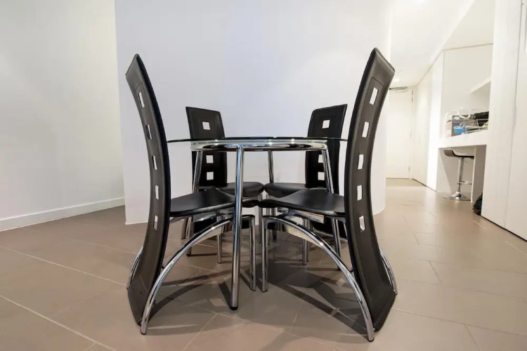 Elm Apartment