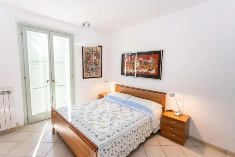 Appartamento con terrazza sul mare