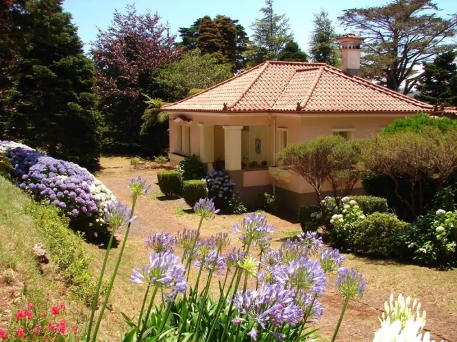 3 Bedrooms Cottage