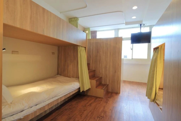 Bears Line Hostel