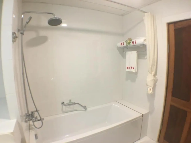 Standard Twin room with balcony