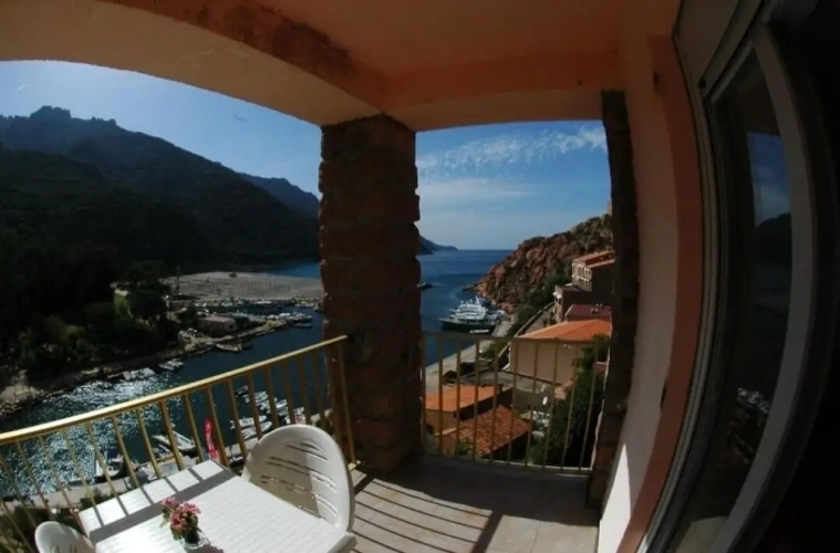 Classic Twin room with balcony and with sea view