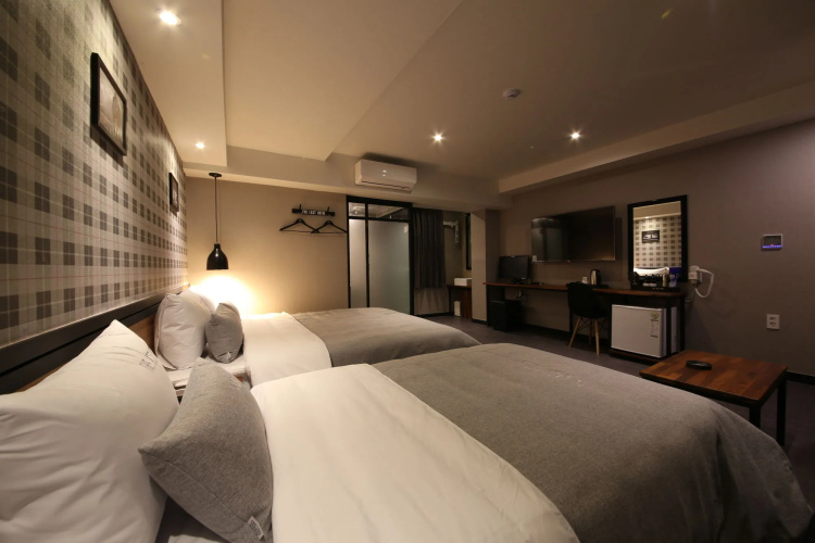 The Last Hotel