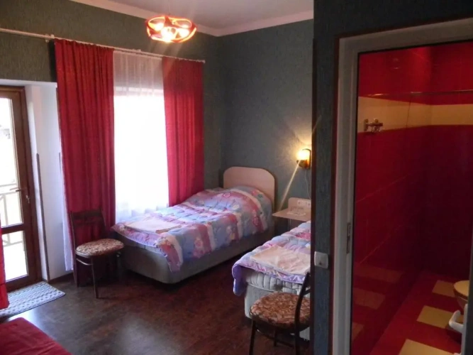 Standard Twin room with balcony