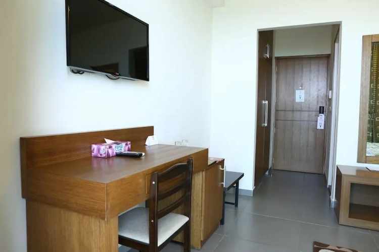 Deluxe room with balcony and with mountain view