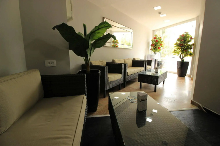 Rich Royal Suites