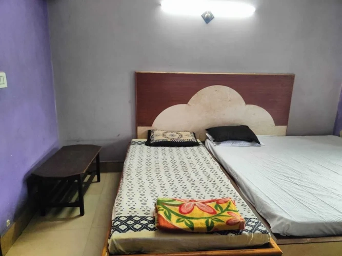 Economy room