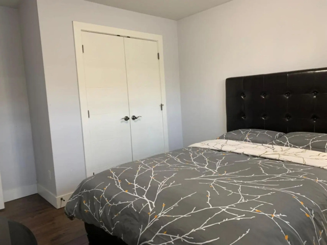 Spacious Burnaby Guest Home