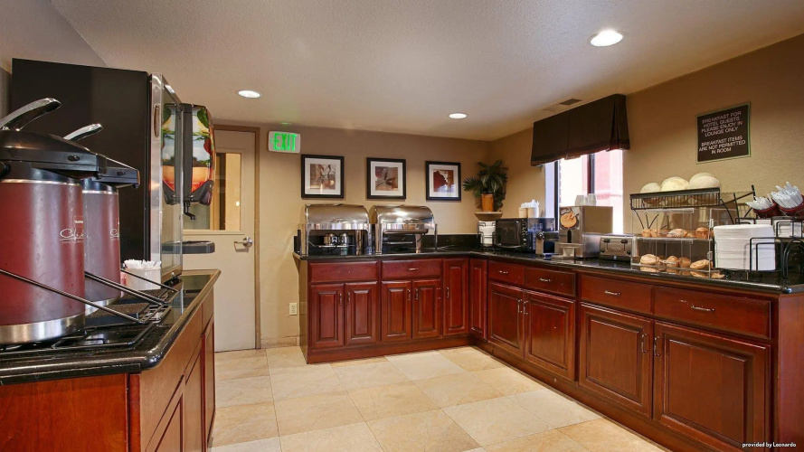 Best Western Town & Country Lodge photo 34
