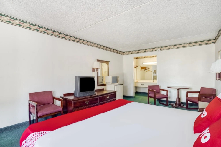 Palms Inn & Suites