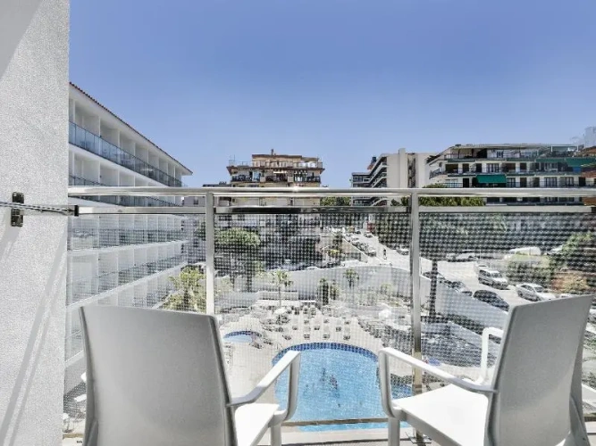 Standard Double room with pool view