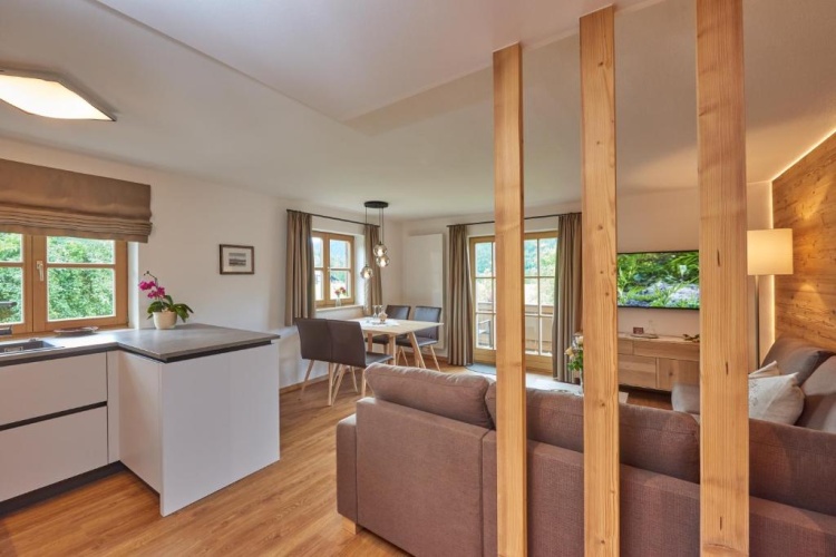 2 Bedrooms Apartment