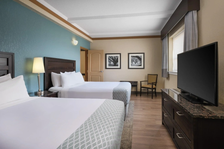 Quadruple Suite
