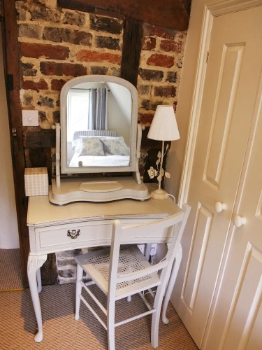 Standard Twin room with garden view