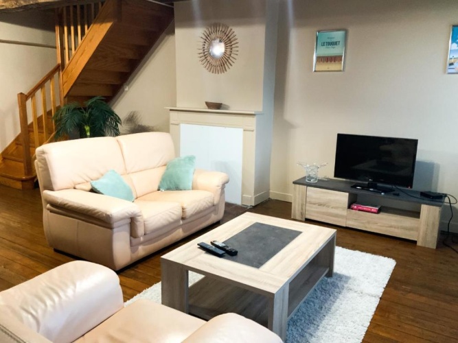 3 Bedrooms Apartment