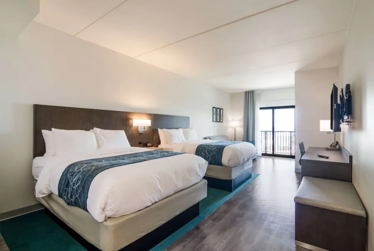 Standard Quadruple room with balcony