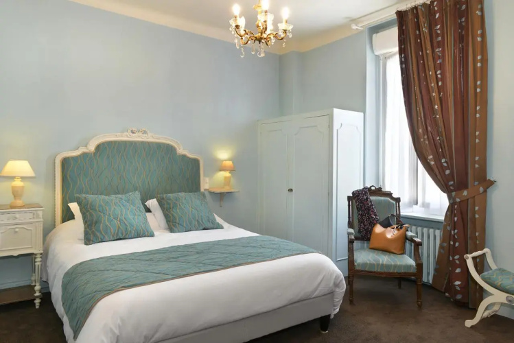 Logis Hotels Restaurant Le Dauphin