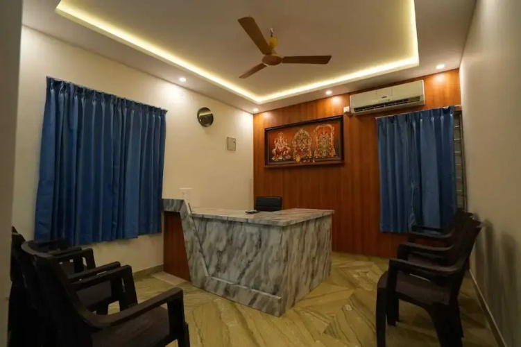 Trimukha homestay
