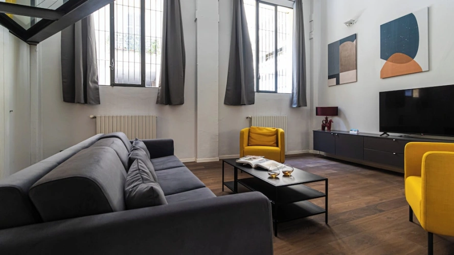 2 Bedrooms Apartment