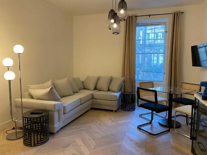 Leith Street Suite