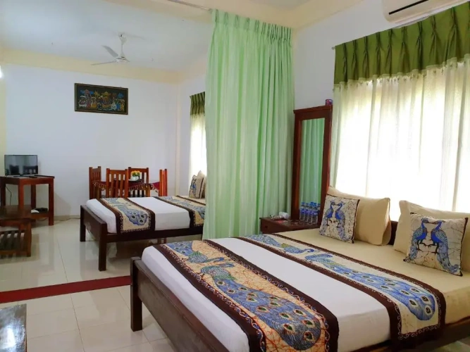 Economy Quadruple room