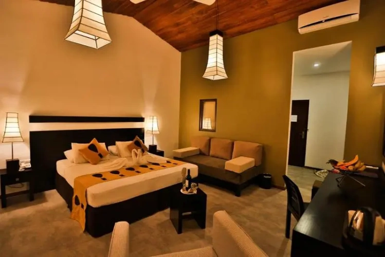 Deluxe Triple room with balcony