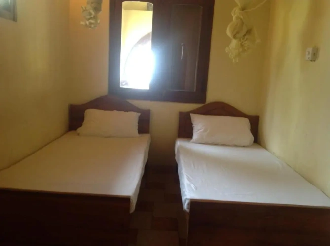 Economy room