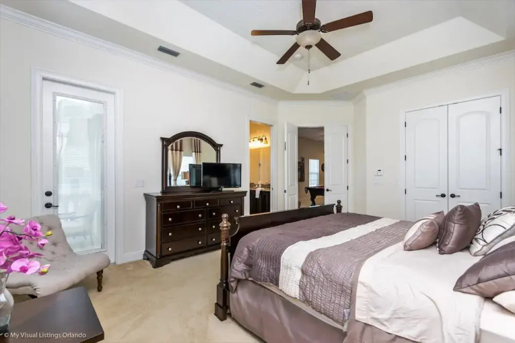 Elegant 5 BD, 5 BH Villa