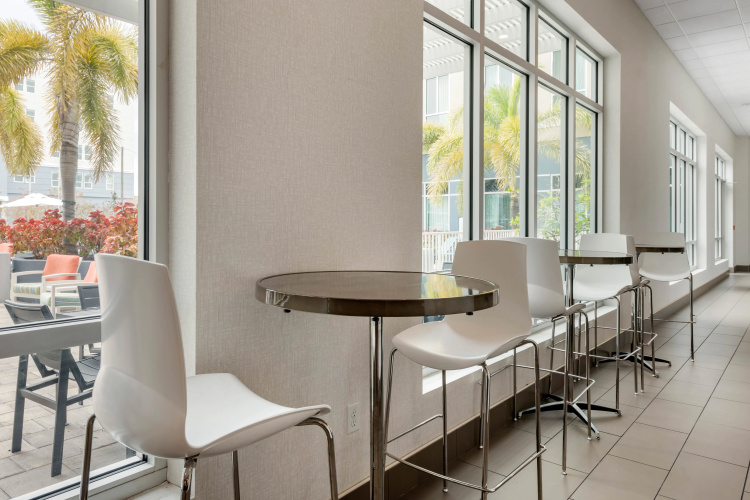 Staybridge Suites St. Petersburg Downtown photo 9